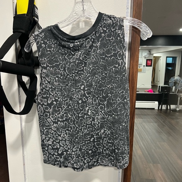 Core Power Muscle Tank Size Medium - Picture 2 of 3